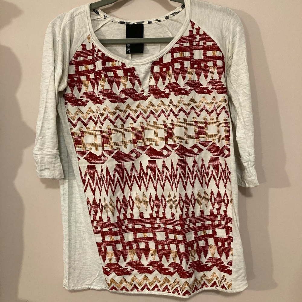 Dolan T-shirt lucky gold and red embroidery